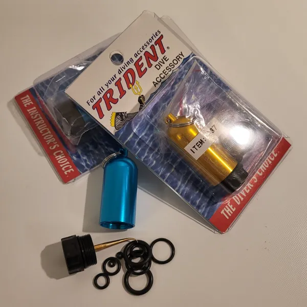 Nøkkelring, mini dykketank med O-ringer og pirker